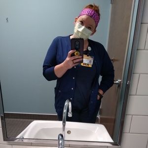 Meet your Posher, Nicole